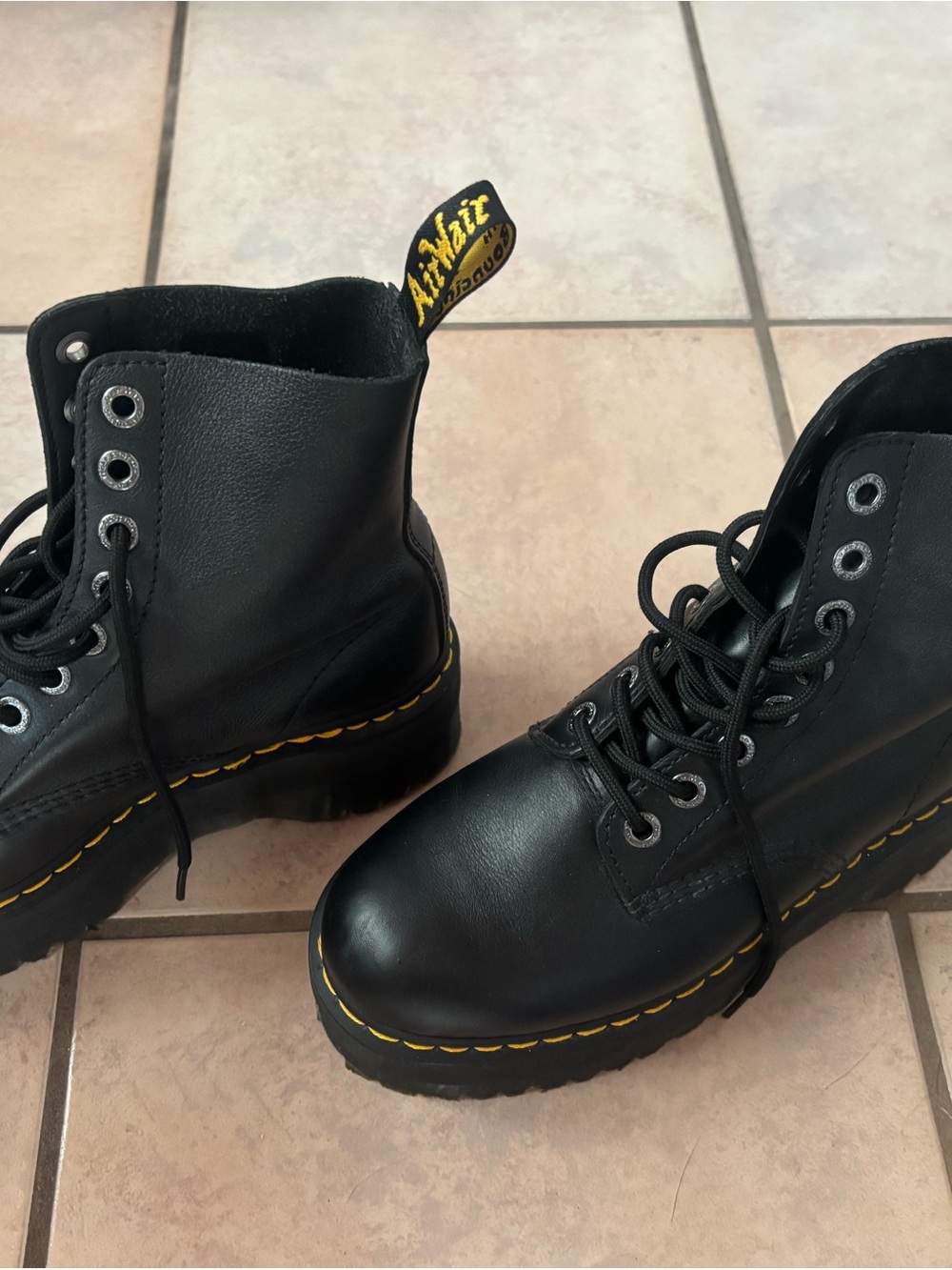 Doc Marten’s - Picture 2 of 5